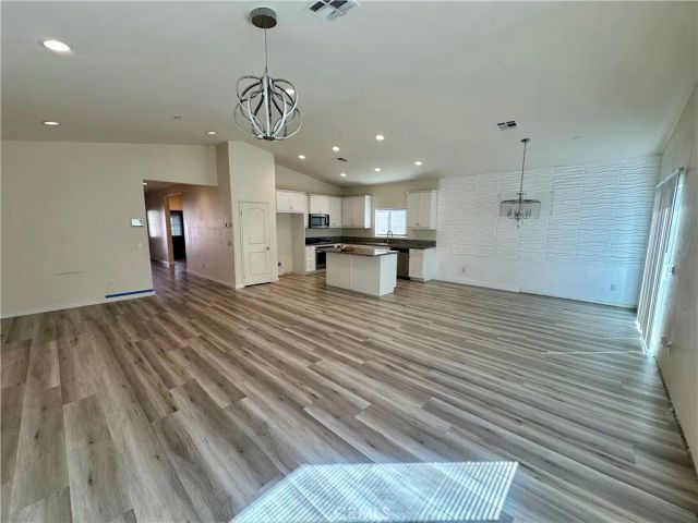 11827 Fresh Meadow Place, Victorville, CA 92392