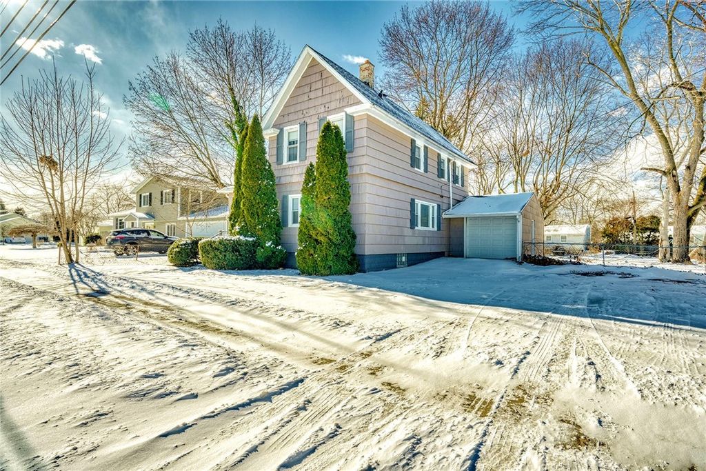 883 Brown Road, Irondequoit, NY 14622