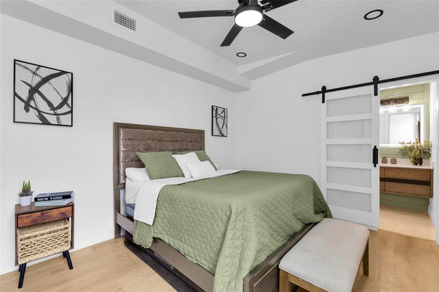 5325 SATEL DRIVE, Orlando, FL 32810