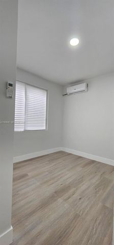 2425 SW 6th St 4, Miami, FL 33135