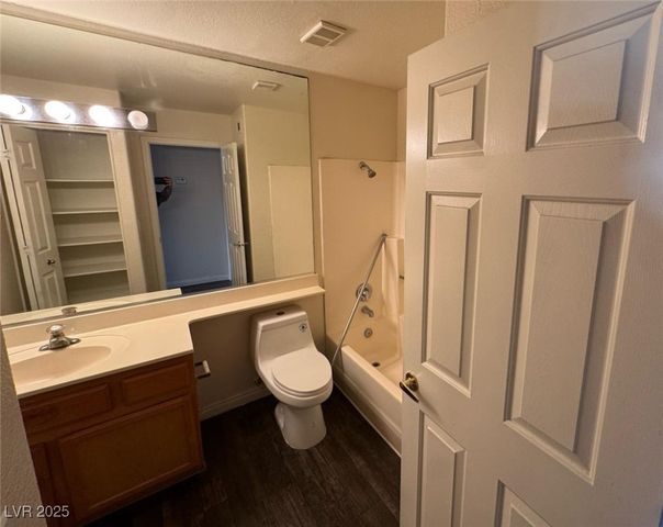 2966 Juniper Hills Boulevard 102, Las Vegas, NV 89142