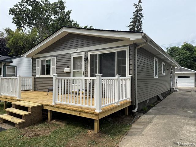 65 E Princeton Avenue, Pontiac, MI 48340