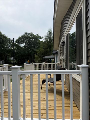 65 E Princeton Avenue, Pontiac, MI 48340