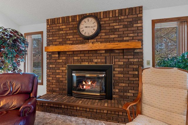 2967 W HIAWATHA DRIVE, Appleton, WI 54914