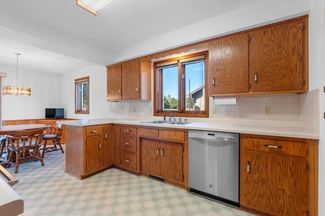 2967 W HIAWATHA DRIVE, Appleton, WI 54914