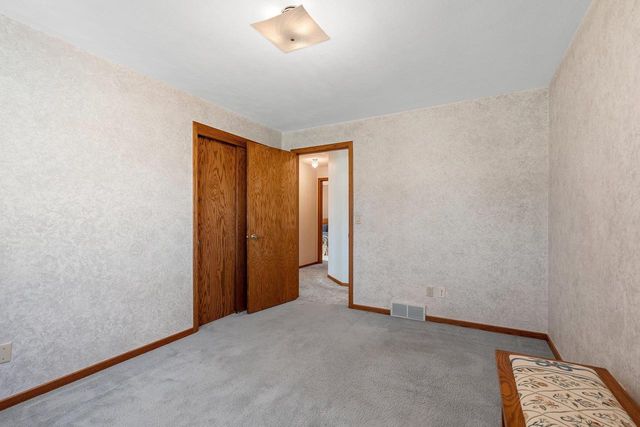 2967 W HIAWATHA DRIVE, Appleton, WI 54914
