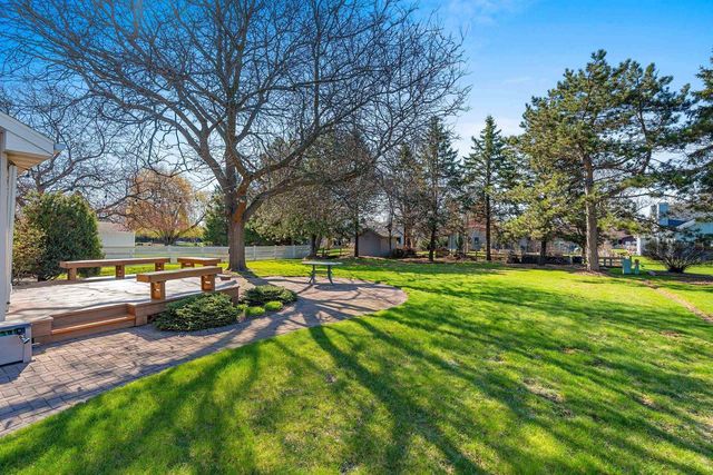 2967 W HIAWATHA DRIVE, Appleton, WI 54914