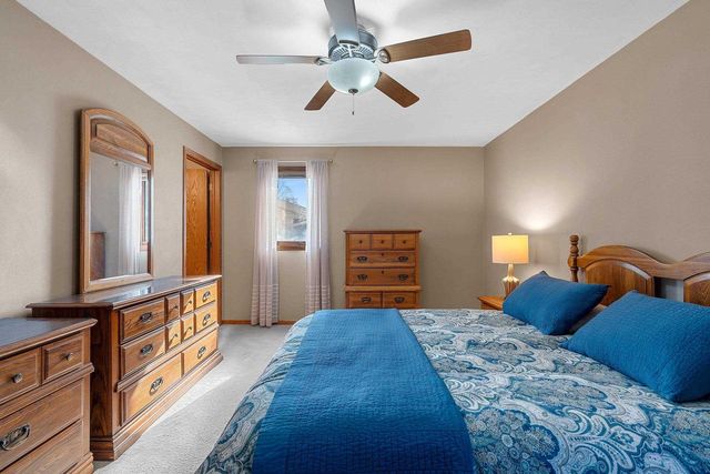 2967 W HIAWATHA DRIVE, Appleton, WI 54914