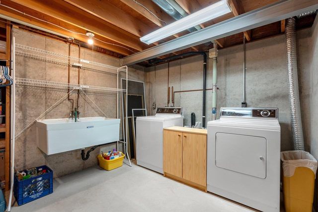2967 W HIAWATHA DRIVE, Appleton, WI 54914