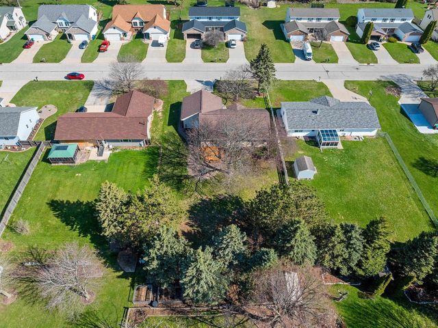 2967 W HIAWATHA DRIVE, Appleton, WI 54914