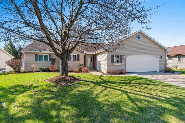 2967 W HIAWATHA DRIVE, Appleton, WI 54914