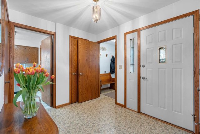 2967 W HIAWATHA DRIVE, Appleton, WI 54914