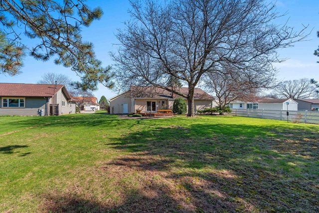 2967 W HIAWATHA DRIVE, Appleton, WI 54914