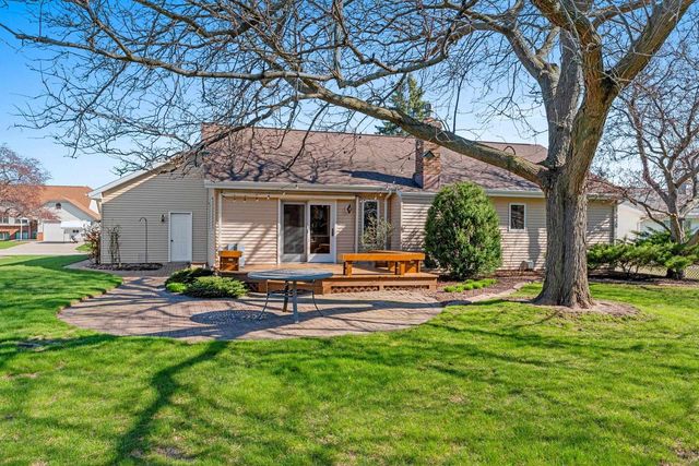2967 W HIAWATHA DRIVE, Appleton, WI 54914