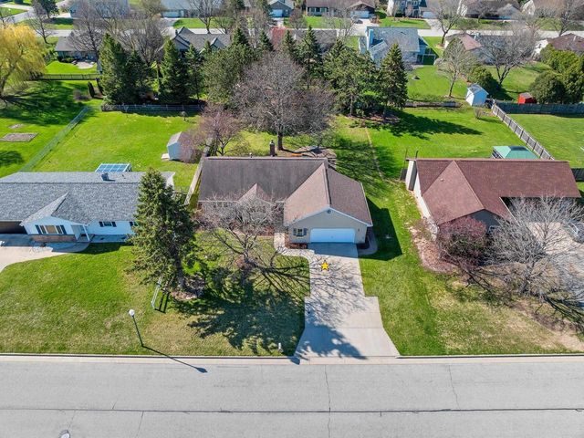 2967 W HIAWATHA DRIVE, Appleton, WI 54914