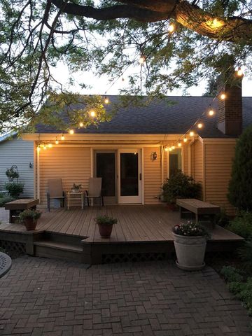 2967 W HIAWATHA DRIVE, Appleton, WI 54914