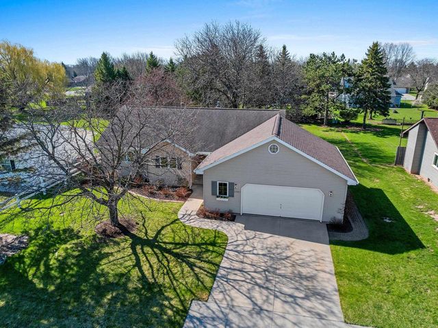 2967 W HIAWATHA DRIVE, Appleton, WI 54914