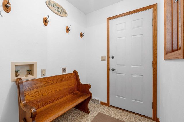 2967 W HIAWATHA DRIVE, Appleton, WI 54914