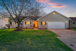 2967 W HIAWATHA DRIVE, Appleton, WI 54914