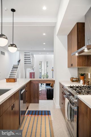 629 E THOMPSON ST, Philadelphia, PA 19125