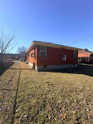 1304 OAK ST, Memphis, TN 38106