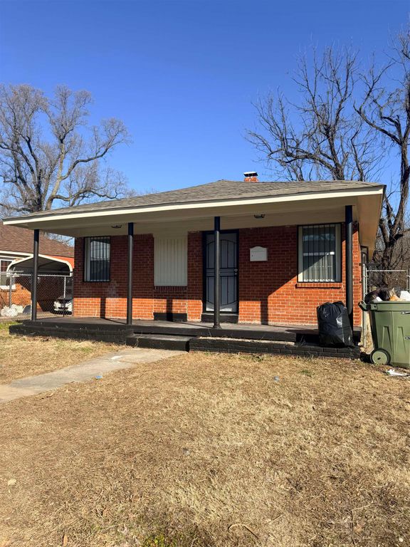 1304 OAK ST, Memphis, TN 38106