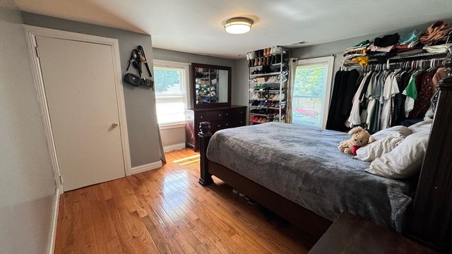 33 Prince St, Brockton, MA 02302