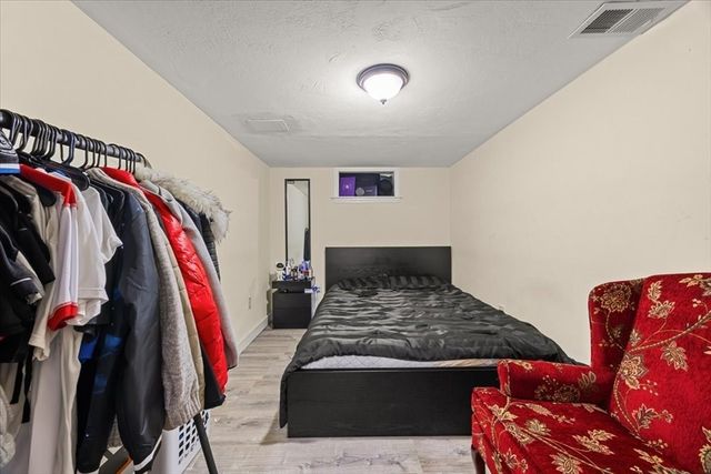 33 Prince St, Brockton, MA 02302
