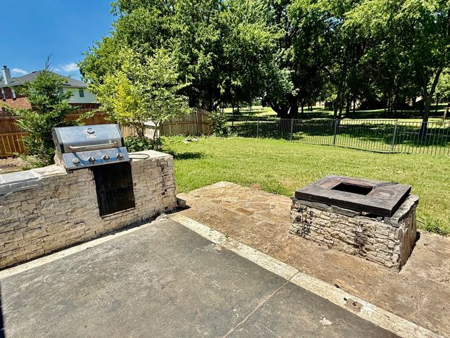 1144 Switchgrass Lane, Crowley, TX 76036