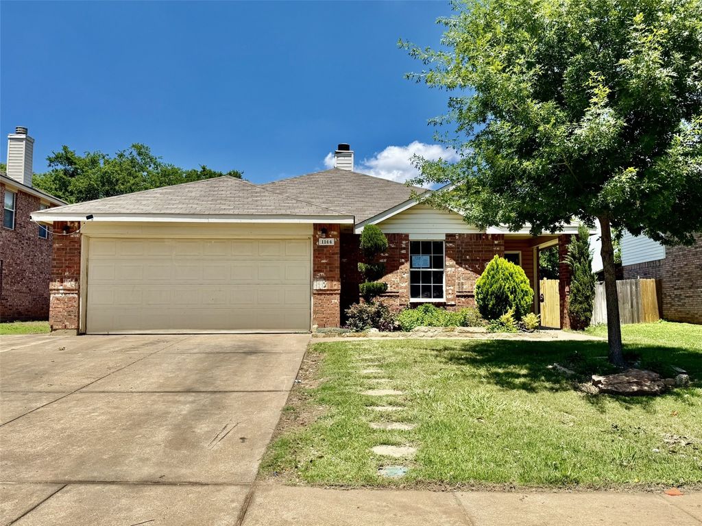 1144 Switchgrass Lane, Crowley, TX 76036