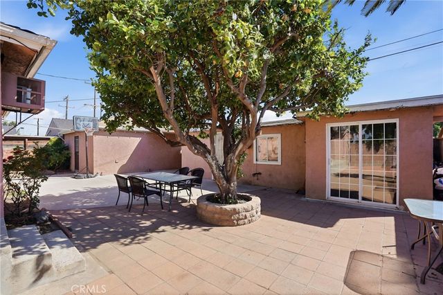 11246 Rosecrans Avenue, Norwalk, CA 90650