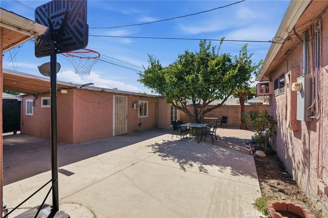 11246 Rosecrans Avenue, Norwalk, CA 90650