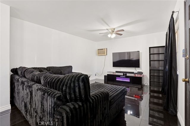 11246 Rosecrans Avenue, Norwalk, CA 90650