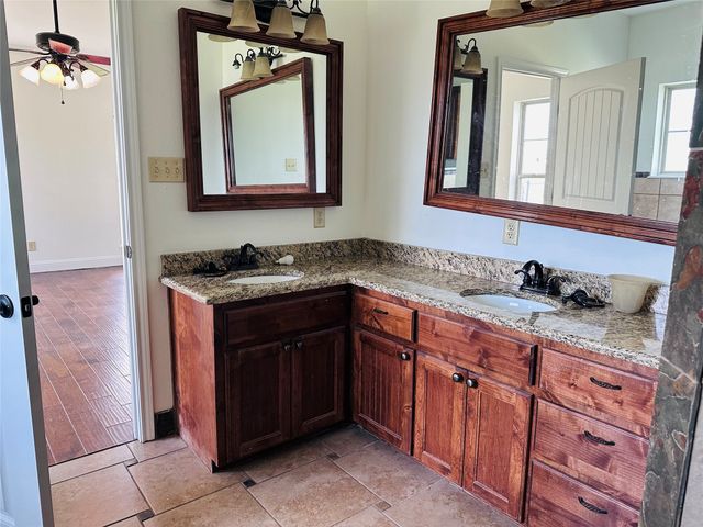 192 Randy Street, Gun Barrel City, TX 75156