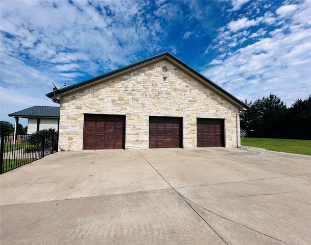 192 Randy Street, Gun Barrel City, TX 75156