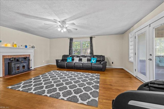 3252 S Battlefield BLVD, Chesapeake, VA 23322