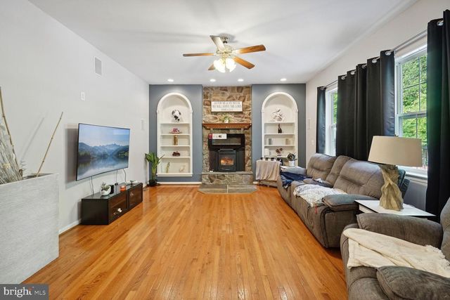 15050 RUMSON PL, Manassas, VA 20111