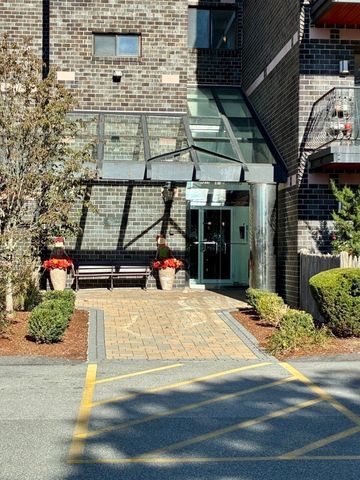 500 Washington St 403, Quincy, MA 02169