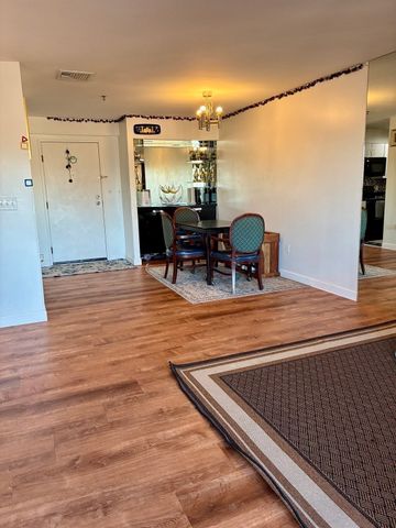 500 Washington St 403, Quincy, MA 02169