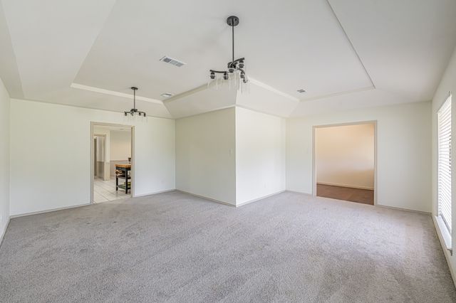 2415 Lakeview Circle, Arlington, TX 76013