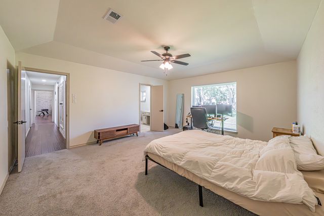 2415 Lakeview Circle, Arlington, TX 76013