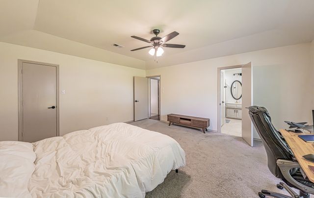 2415 Lakeview Circle, Arlington, TX 76013