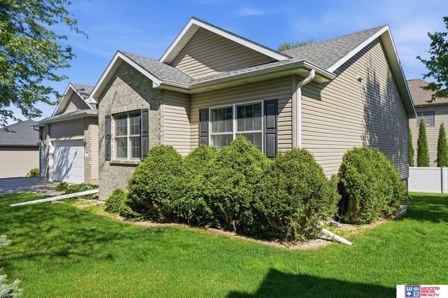 2250 Trevor Court, Lincoln, NE 68512
