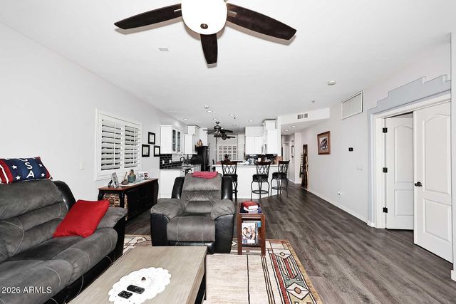 11011 N ZEPHYR Drive 105, Fountain Hills, AZ 85268