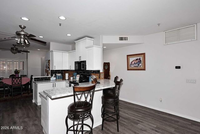 11011 N ZEPHYR Drive 105, Fountain Hills, AZ 85268