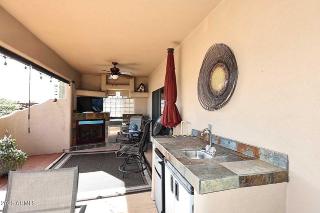 11011 N ZEPHYR Drive 105, Fountain Hills, AZ 85268