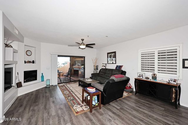 11011 N ZEPHYR Drive 105, Fountain Hills, AZ 85268