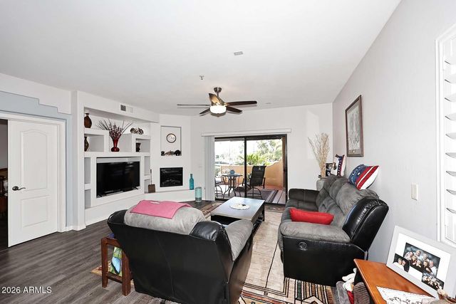 11011 N ZEPHYR Drive 105, Fountain Hills, AZ 85268