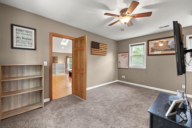 2802 N Ringwood Road, Mchenry, IL 60050