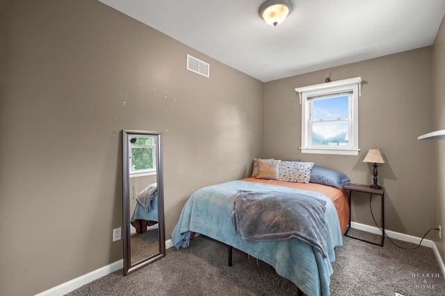 2802 N Ringwood Road, Mchenry, IL 60050